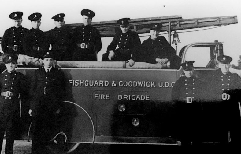 Fire crew and engine | Brian Roach